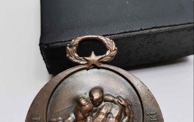 TÜRKİYE İDMAN CEMİYETLERİ İTTİFAKI TÜRKİYE GÜREŞ BİRİNCİLİĞİ MADALYASI 