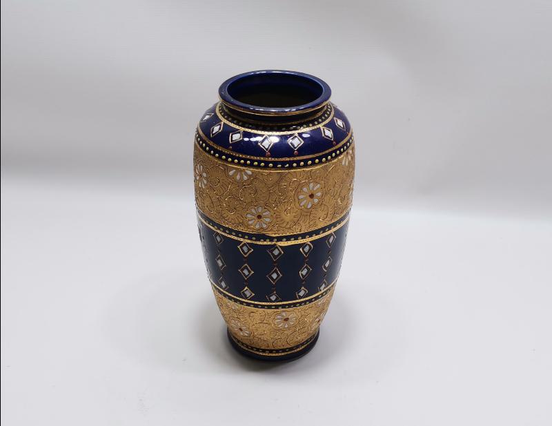 ALTIN SIVAMA VE MİNE İŞÇİLİKLİ PORSELEN VAZO