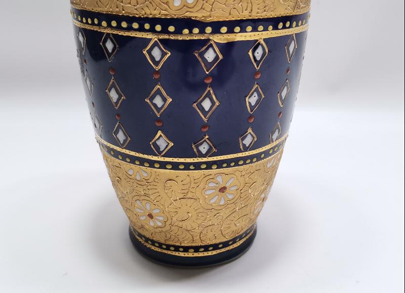 ALTIN SIVAMA VE MİNE İŞÇİLİKLİ PORSELEN VAZO