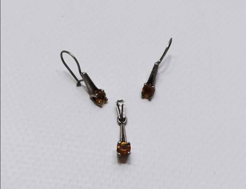 ANTİKA GÜMÜŞ KOLYE UCU VE KÜPE TAKIMI