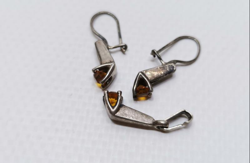 ANTİKA GÜMÜŞ KOLYE UCU VE KÜPE TAKIMI