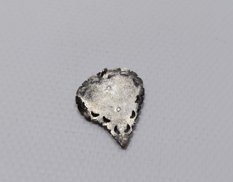 ANTİKA KALP FORMLU OLTU TAŞLI GÜMÜŞ KOLYE UCU