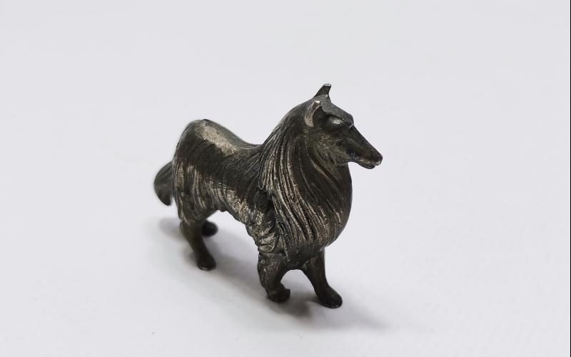 ANTİKA METAL KÖPEK BİBLOSU