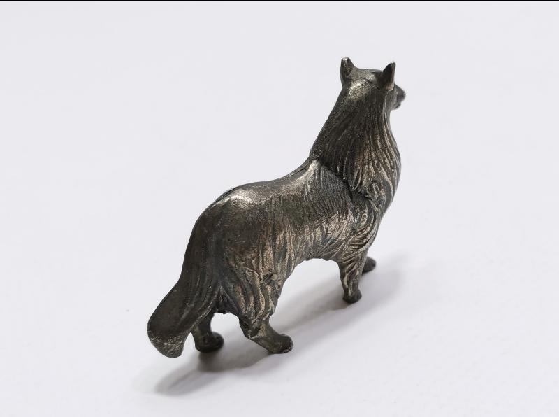 ANTİKA METAL KÖPEK BİBLOSU