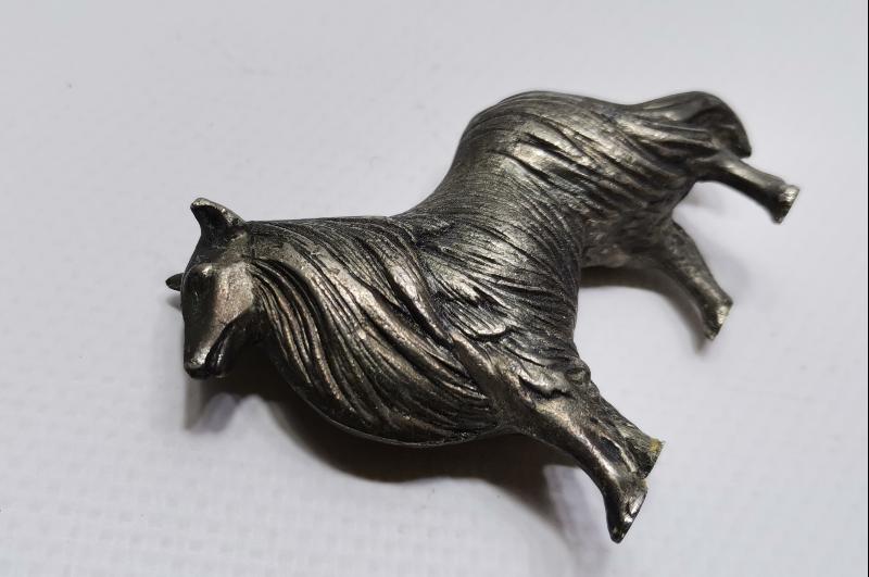 ANTİKA METAL KÖPEK BİBLOSU