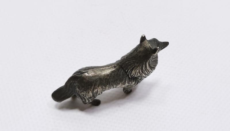 ANTİKA METAL KÖPEK BİBLOSU