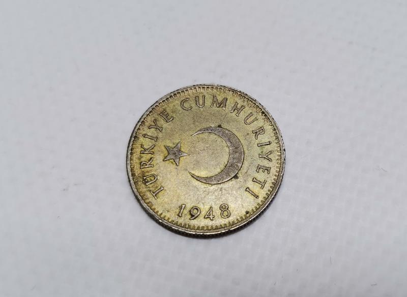 ÇİL KONDİSYONDA 1948 GÜMÜŞ 1 LİRA