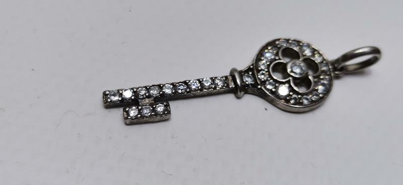 GÜMÜŞ ANAHTAR KOLYE UCU