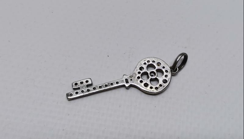 GÜMÜŞ ANAHTAR KOLYE UCU