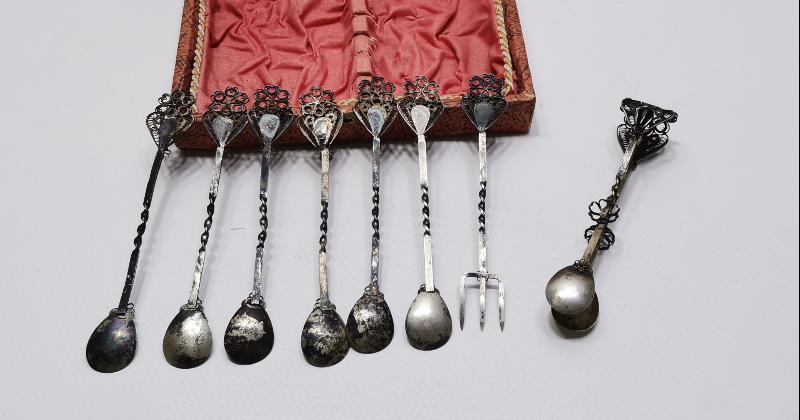 KUTUSUNDA ANTİKA OLTU TAŞLI TELKARİ GÜMÜŞ ÇAY KAŞIĞI SETİ 