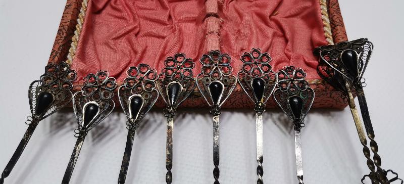 KUTUSUNDA ANTİKA OLTU TAŞLI TELKARİ GÜMÜŞ ÇAY KAŞIĞI SETİ 