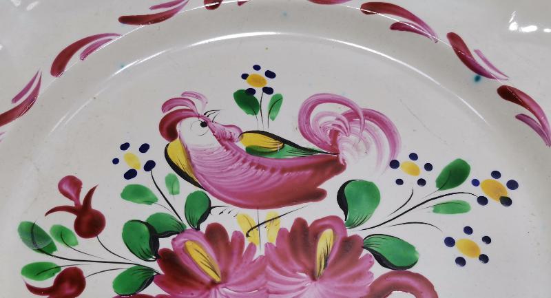 OSMANLI DÖNEMİ ÇİÇEKLİ VE HOROZLU PORSELEN TABAK