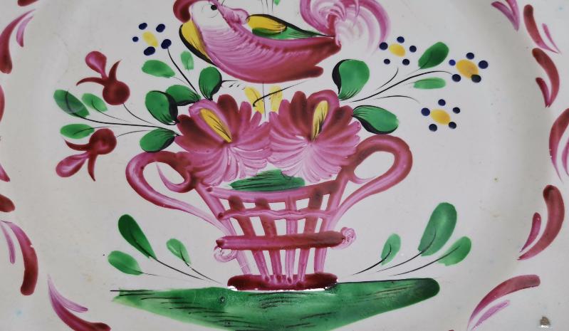 OSMANLI DÖNEMİ ÇİÇEKLİ VE HOROZLU PORSELEN TABAK