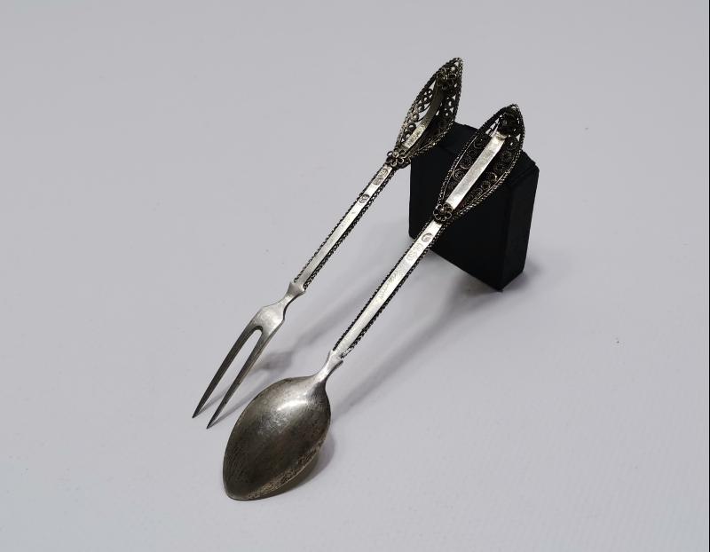 OSMANLI DÖNEMİ İZMİR İŞİ TUĞRALI, SAH DAMGALI VE ÇEŞNİLİ GÜMÜŞ ÇATAL KAŞIK 