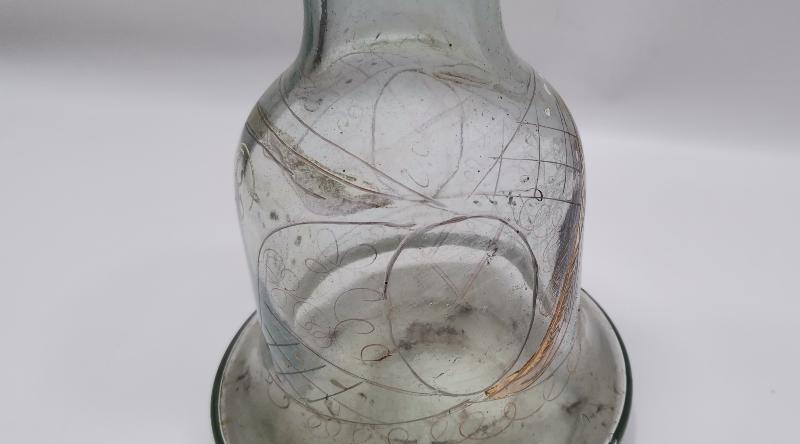 OSMANLI DÖNEMİ ÜZERİ ALTIN SIVAMA VE MİNE İŞÇİLİKLİ NARGİLE ŞİŞESİ