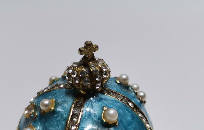 RUS YAPIMI YUMURTA FORMLU MİNELİ MÜCEVHER KUTUSU