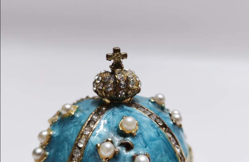 RUS YAPIMI YUMURTA FORMLU MİNELİ MÜCEVHER KUTUSU