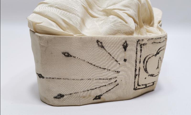 1930'LARDAN CHP ALTI OK TEMALI VE MAŞALLAH YAZILI İPEK SÜNNET ŞAPKASI