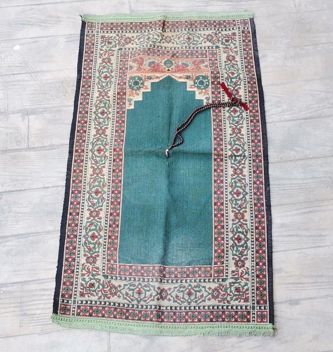 ANTİKA DOKUMA SECCADE VE TESPİHİ