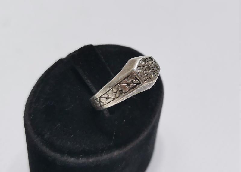 ANTİKA PIRLANTA TAŞLI GÜMÜŞ YÜZÜK