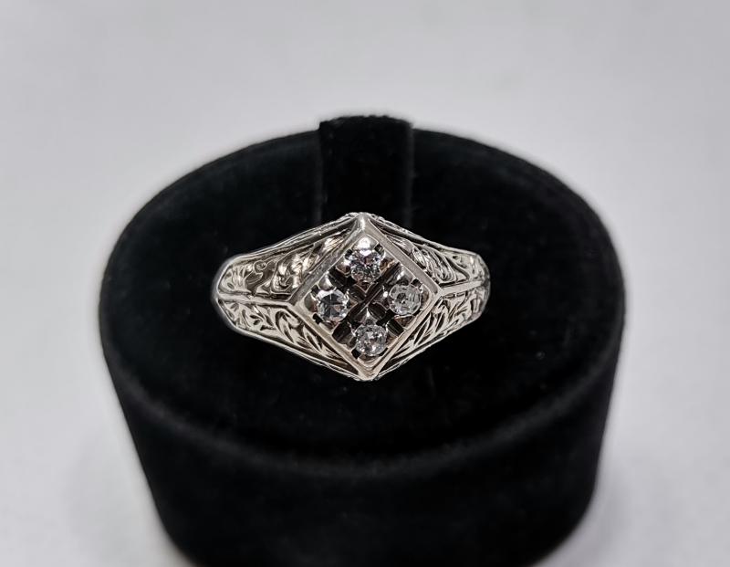 ANTİKA PIRLANTA YÜZÜK