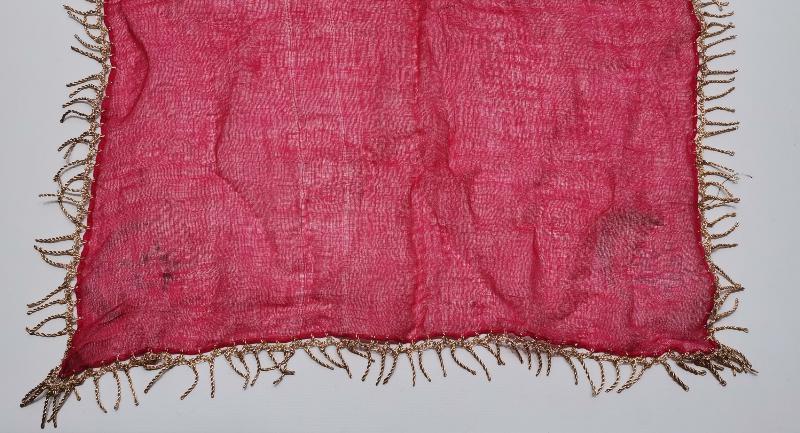 OSMANLI DÖNEMİ DÖRT KÖŞESİ AY YILDIZLI SANCAK FORMLU BEZ