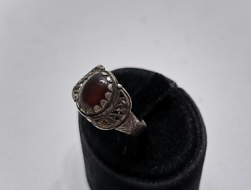 OSMANLI DÖNEMİ KEHRİBAR TAŞLI GÜMÜŞ YÜZÜK