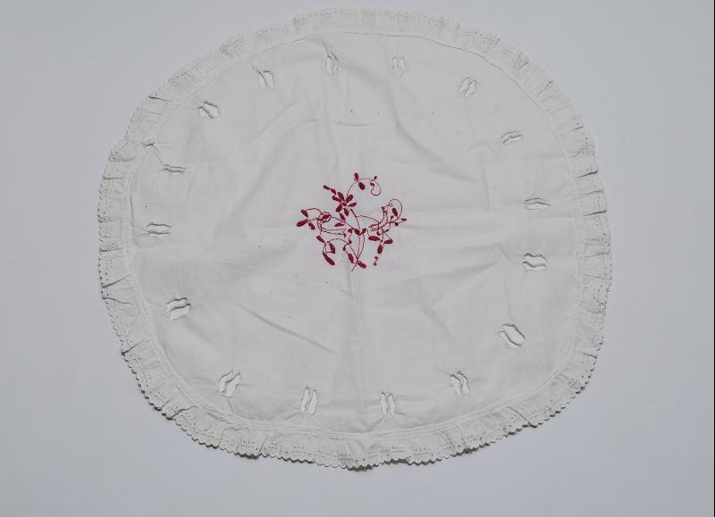 OSMANLI DÖNEMİ ORTASI OSMANLICA İNİSİYALLİ SEHPA ÖRTÜSÜ