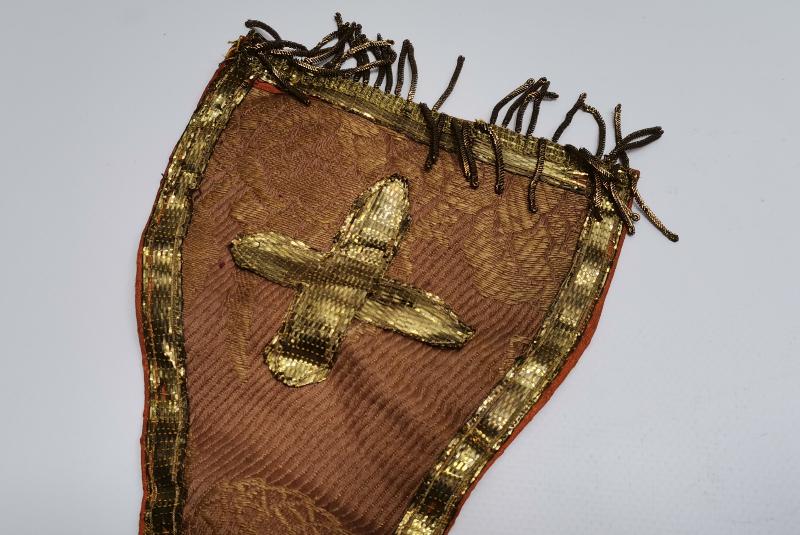 OSMANLI DÖNEMİ RUM İŞİ ALTIN SIRMA İŞLEMELİ PAPAZ ATKISI