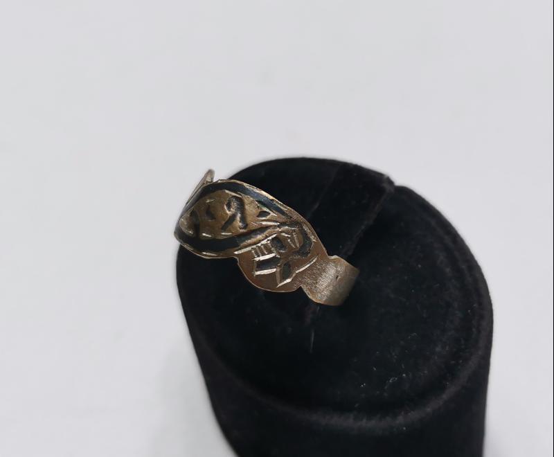 OSMANLI DÖNEMİ ÜZERİ SAVATLI YADİGAR YAZILI GÜMÜŞ YÜZÜK