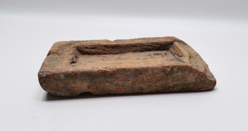 OSMANLICA VE YUNANCA YAZILI TUĞLA