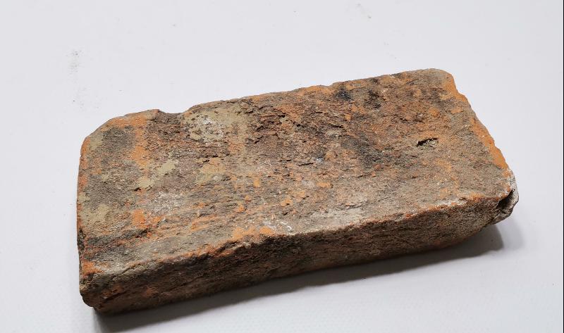 OSMANLICA VE YUNANCA YAZILI TUĞLA