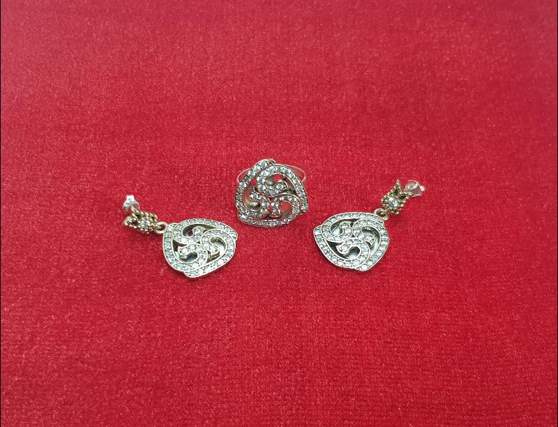 VAV HARFİ TEMALI GÜMÜŞ TAKI SETİ