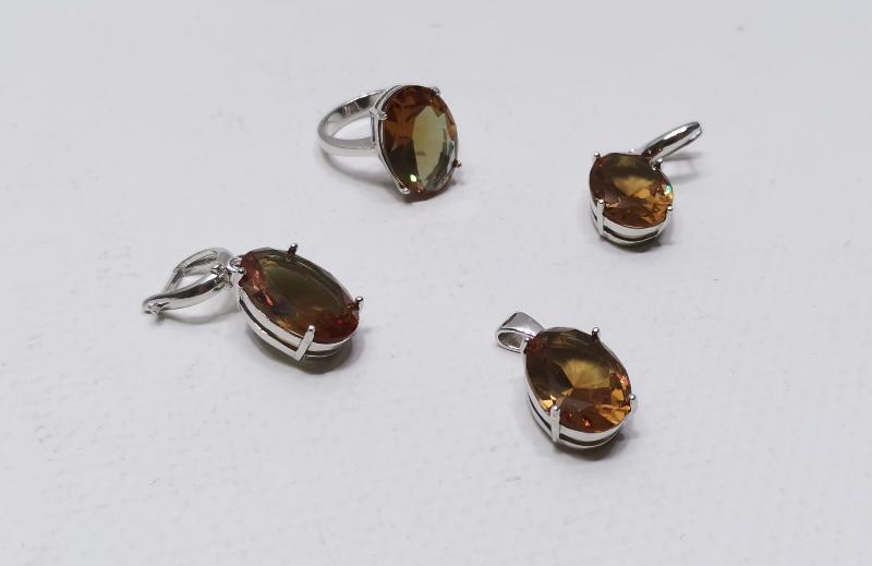 ZULTANİT TAŞLI GÜMÜŞ TAKI SETİ