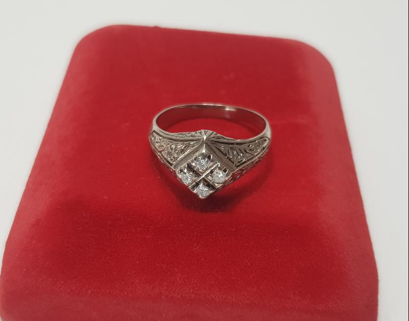 ANTİKA PIRLANTA YÜZÜK