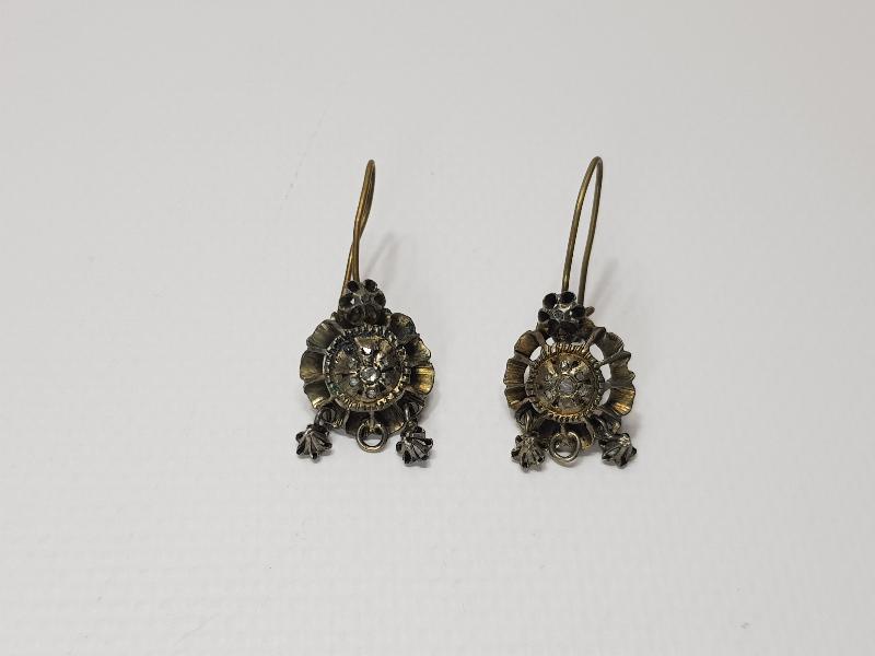 OSMANLI DÖNEMİ GÜL MODELİ ELMAS KÜPE 