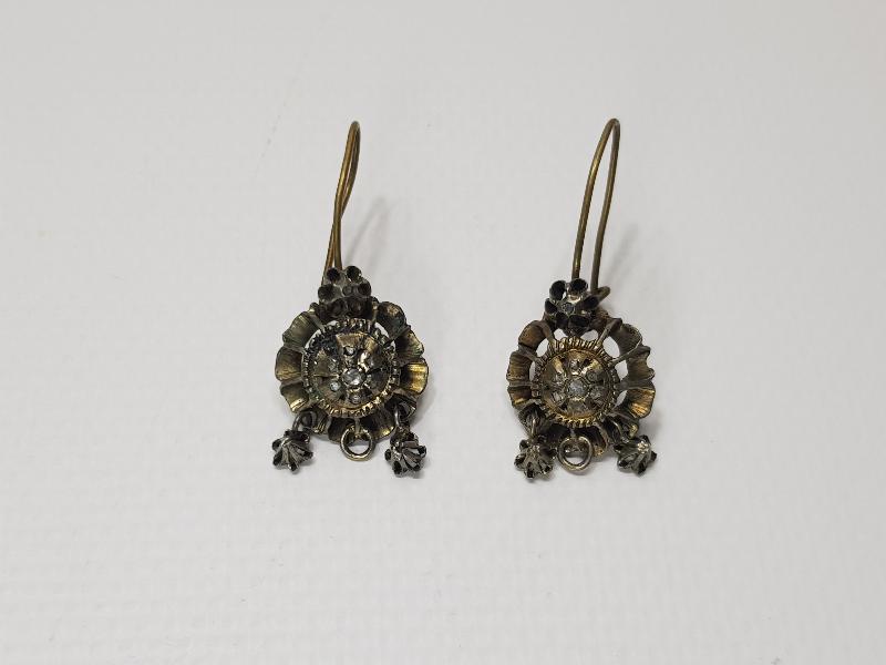 OSMANLI DÖNEMİ GÜL MODELİ ELMAS KÜPE 