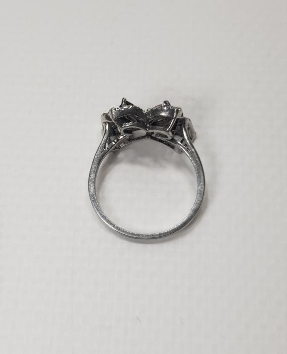 RENKLİ TAŞLARLA SÜSLÜ GÜMÜŞ YÜZÜK