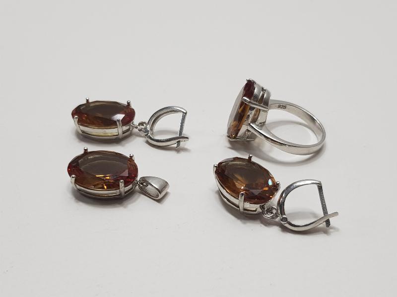 ZULTANİT TAŞLI GÜMÜŞ TAKI SETİ