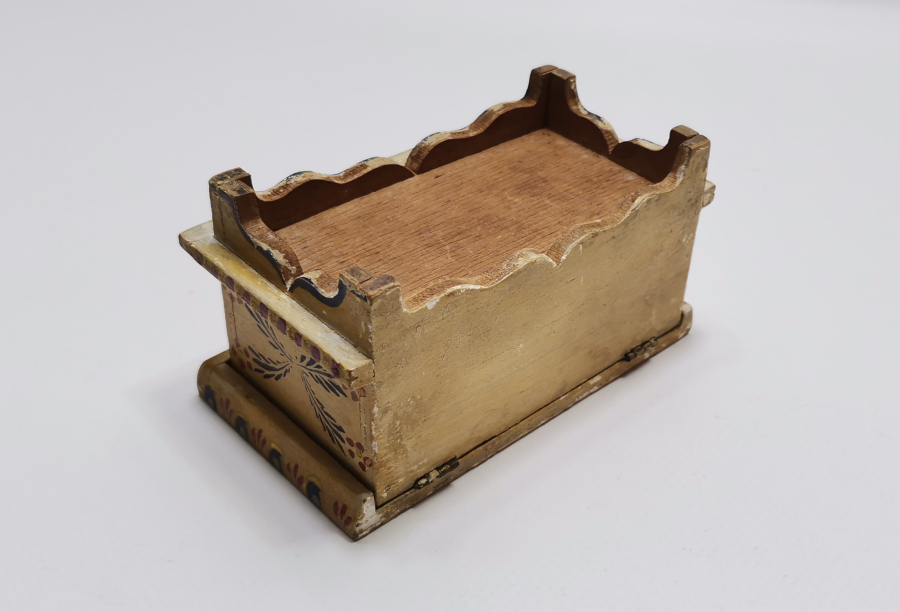 AHŞAP ÜZERİ EL BOYAMA İŞÇİLİKLİ ÇOK NADİR KAHVE KUTUSU