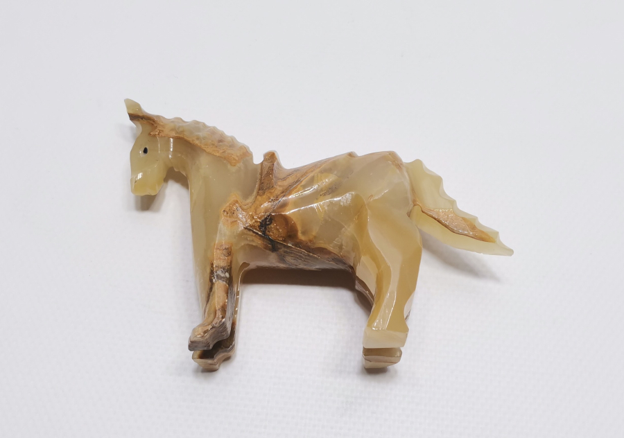 AKİK TAŞINDAN YAPILMIŞ ANTİKA AT FİGÜRÜ