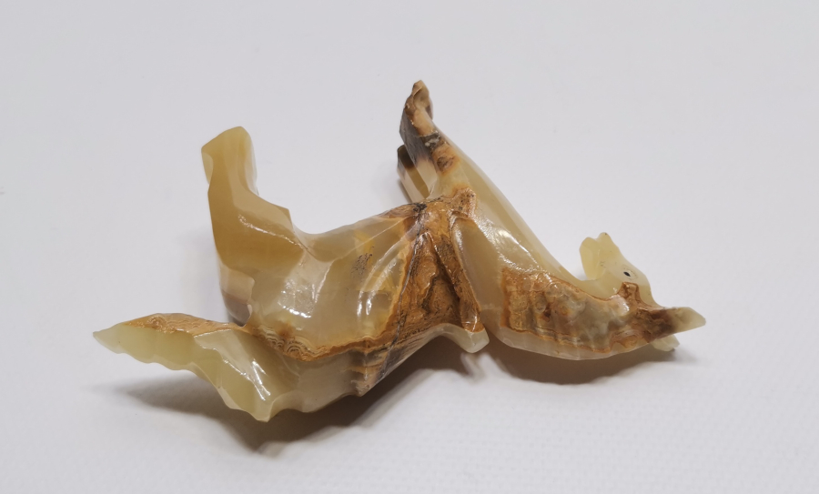 AKİK TAŞINDAN YAPILMIŞ ANTİKA AT FİGÜRÜ