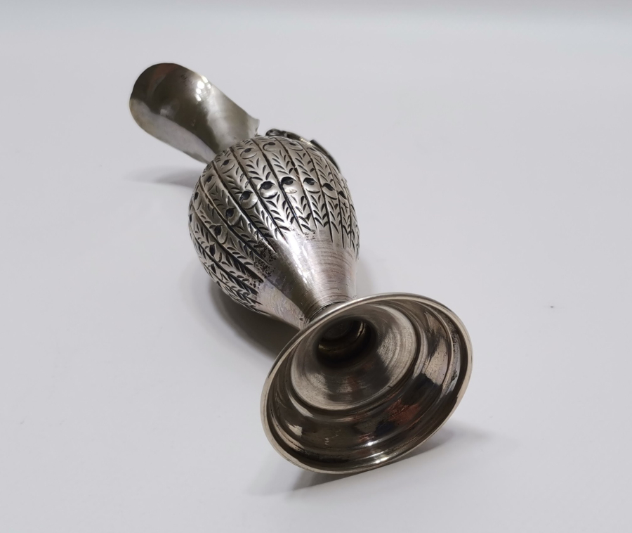 GÜMÜŞTEN MAMUL ANTİKA SÜRAHİ