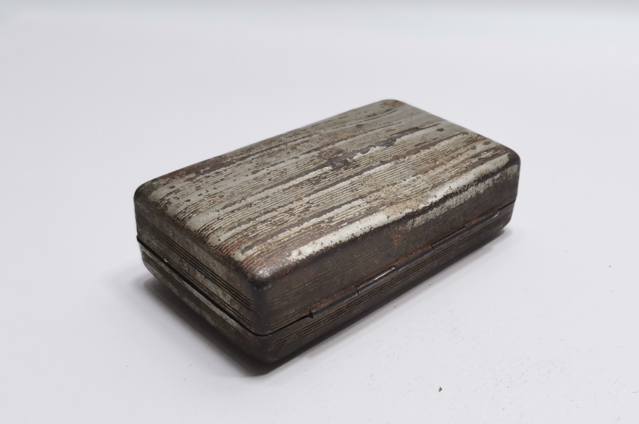 İÇİ OSMANLICA YAZILI OSMANLI DÖNEMİ ASKERİ TÜTÜN TABAKASI