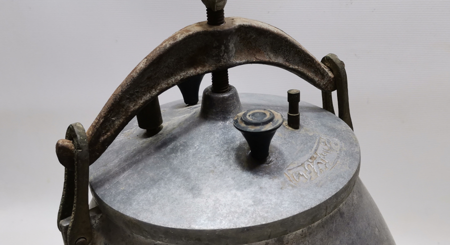 İLK YAPILAN DÜDÜKLÜ TENCERE MODELİ