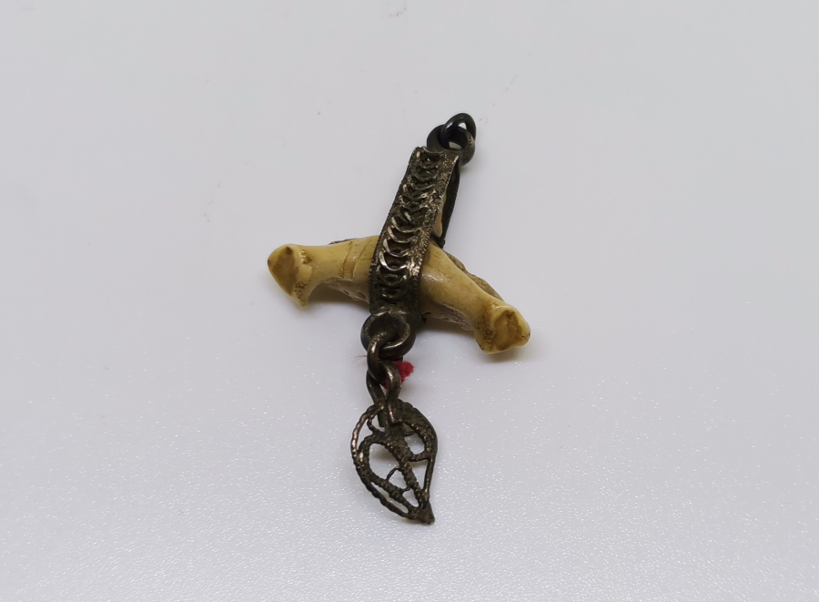 OSMANLI DÖNEMİ ÇOK NADİR YENGEÇ BACAKLI ŞAMAN İŞİ GÜMÜŞ KOLYE