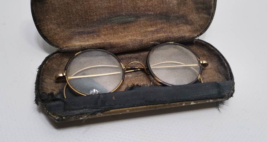 OSMANLI DÖNEMİ ORJİNAL KUTUSUNDA ALTIN KAPLAMA BAĞA TÜCCAR GÖZLÜĞÜ