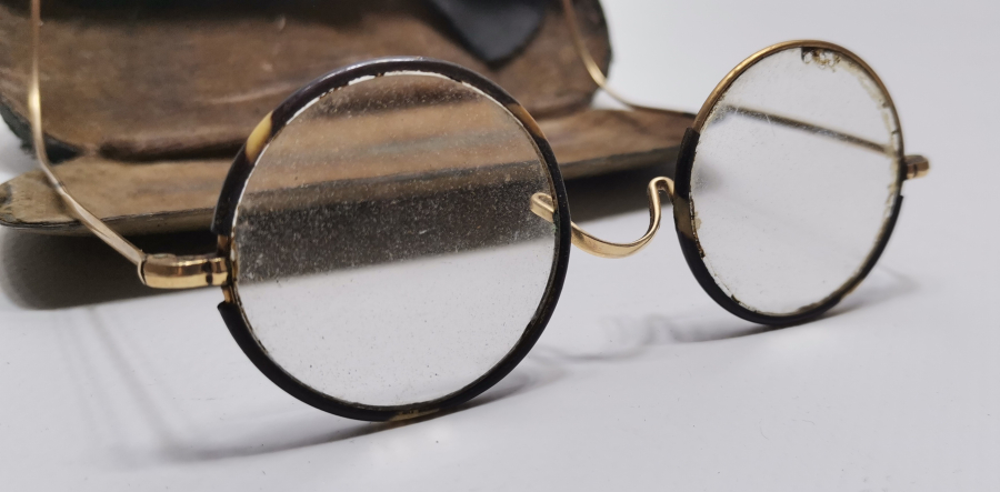 OSMANLI DÖNEMİ ORJİNAL KUTUSUNDA ALTIN KAPLAMA BAĞA TÜCCAR GÖZLÜĞÜ