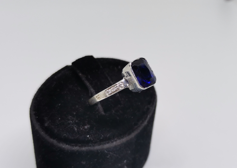 SAFİR VE PIRLANTA TAŞLI ANTİKA YÜZÜK