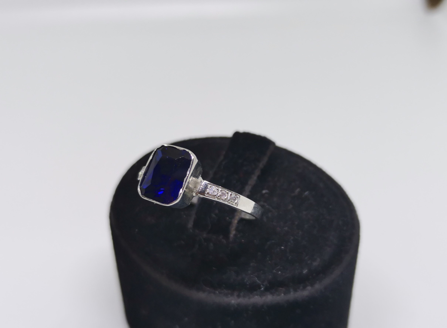 SAFİR VE PIRLANTA TAŞLI ANTİKA YÜZÜK